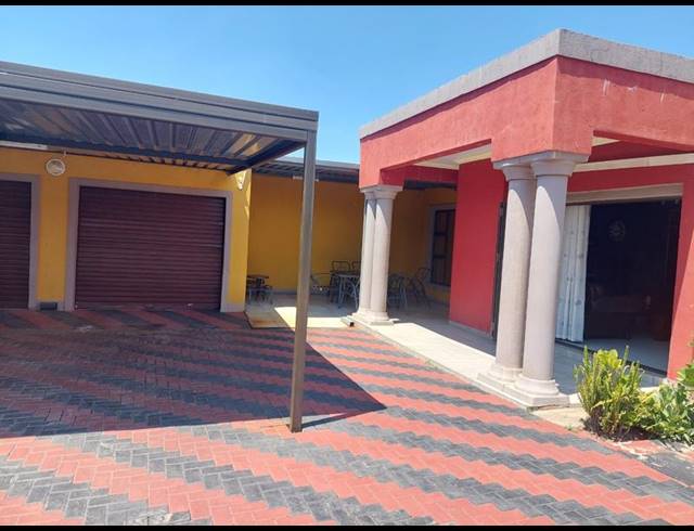 3 BEDROOM HOUSE FOR SALE IN NCANDU PARK